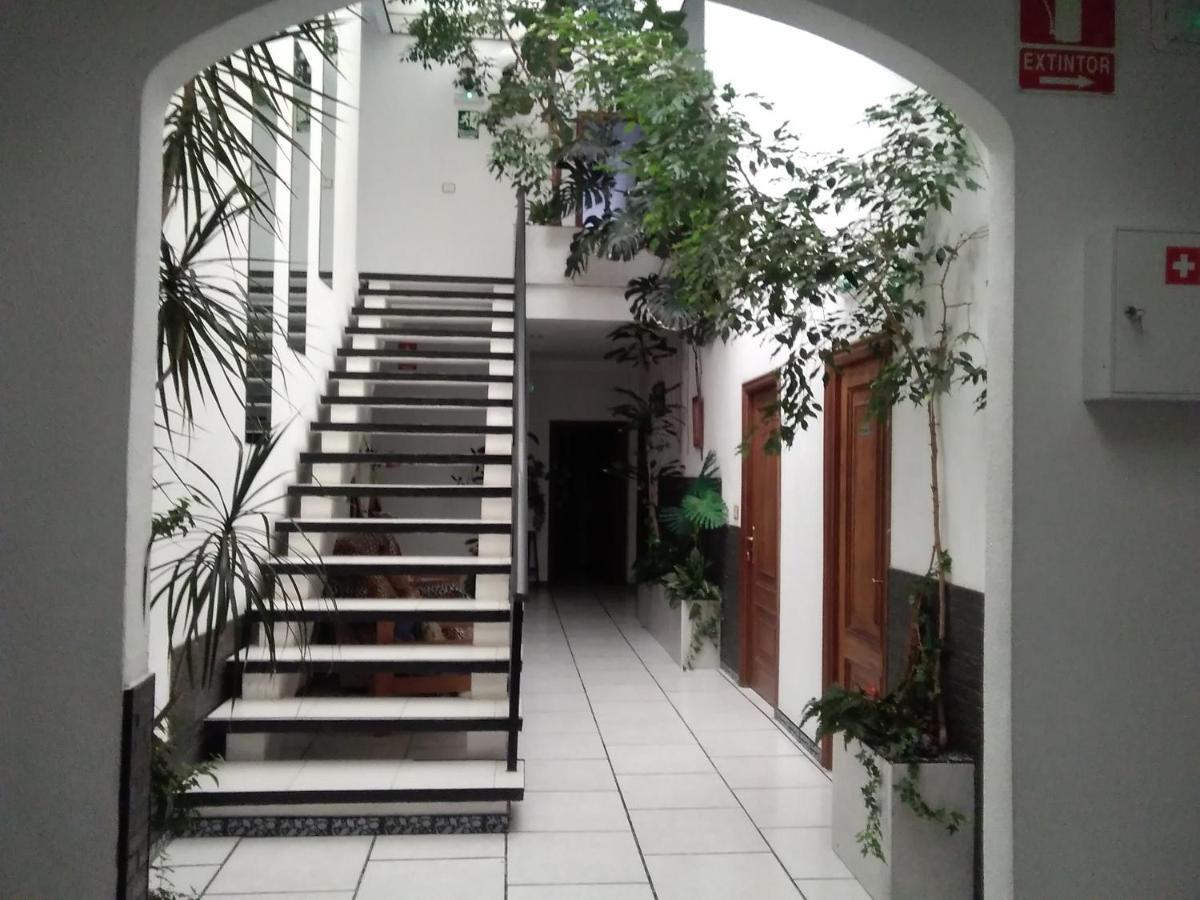 Apartamentos Blanco Y Negro A Guarda Esterno foto